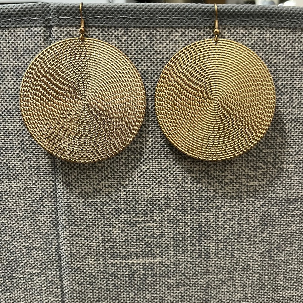 Never worn earrings